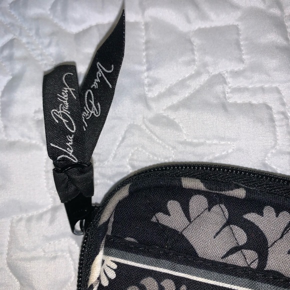 Vera Bradley wristlet - Picture 2 of 5